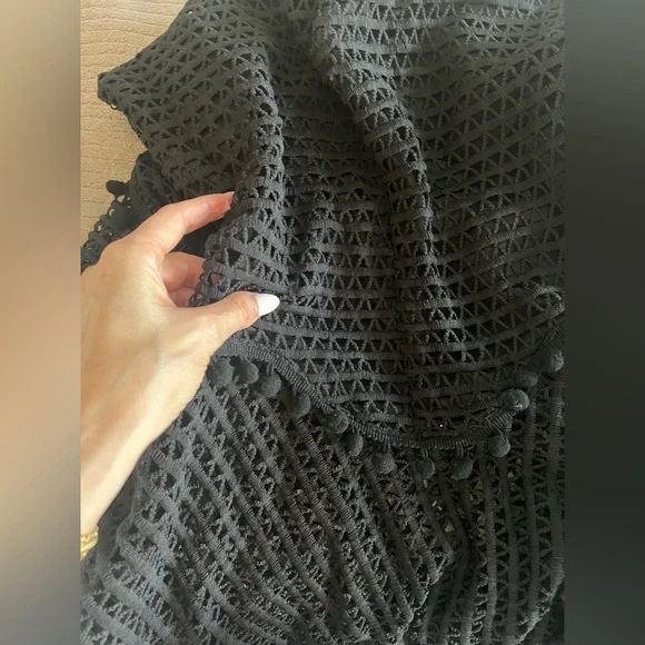 Black midi dress, lace overlay, never worn & no tags attached. - Picture 8 of 9